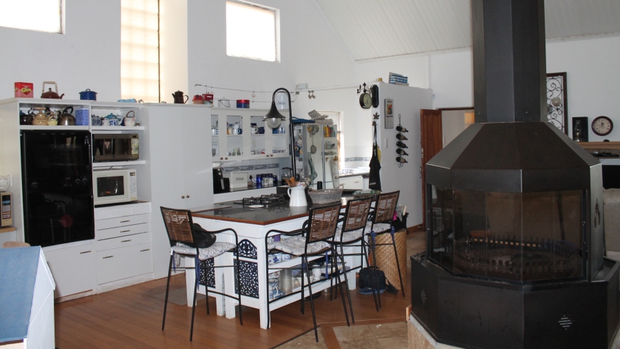 6 Bedroom Property for Sale in Napier Western Cape